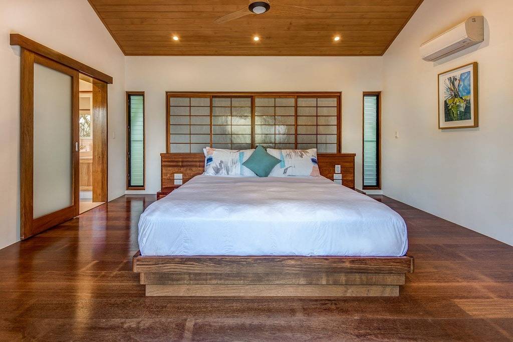 Iluka Luxury House Hamilton Island - private pool, 2 golf buggies and transfers in Hamilton Island