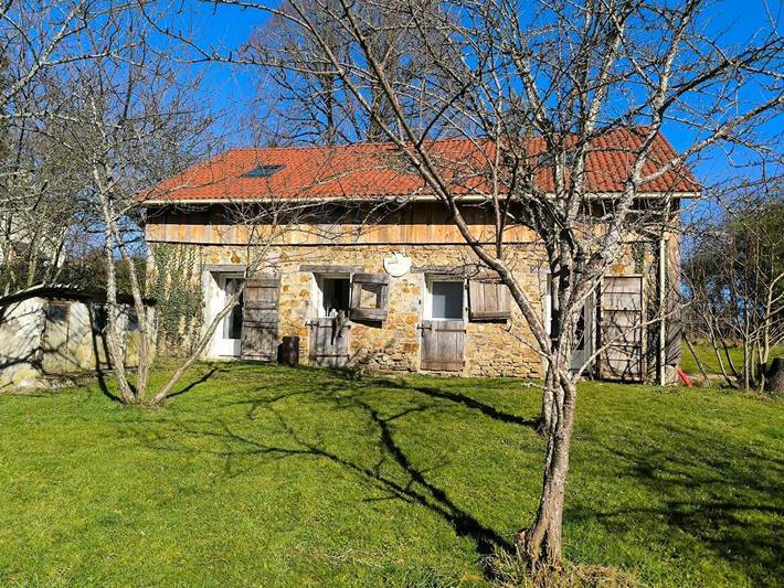 Location de vacances pour 4 personnes, avec jardin à Saint-Vitte-sur-Briance