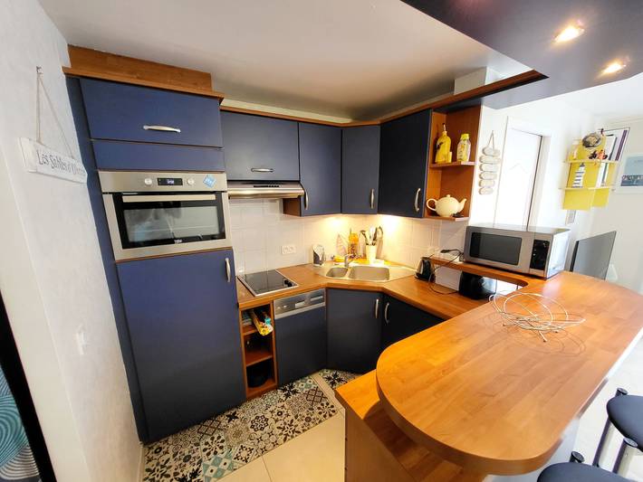 Ganze Wohnung, Modernes 2-Zimmer-Apartment im Herzen der Stadt, 150m vom Strand entfernt in Les Sables-d'Olonne, Vendée