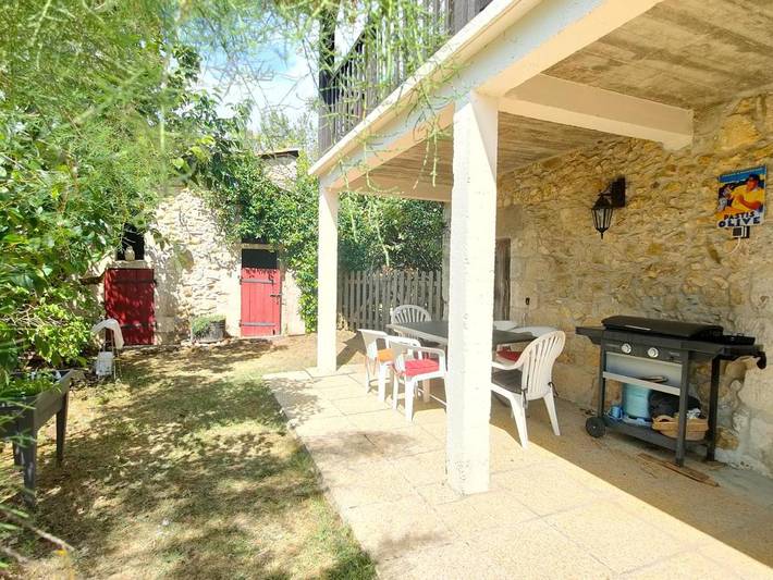 Location de vacances pour 4 personnes, avec jardin ainsi que vue et piscine à Sorges - 4