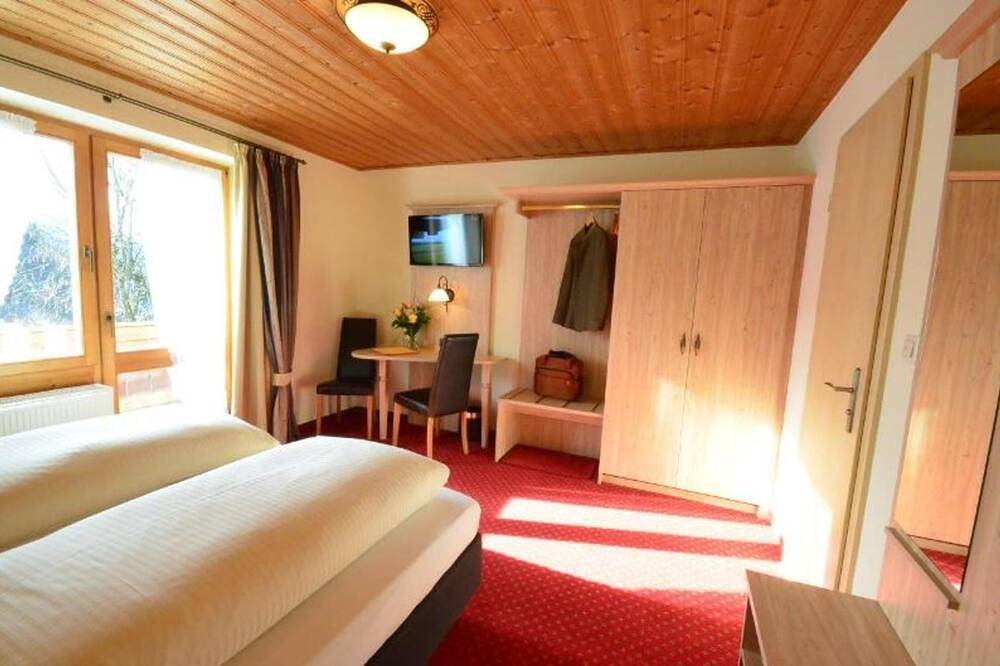 Goldregen (Kategorie B) - Gästehaus Sonnenbichl in Fischbachau, Spitzingsee