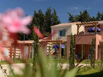 Camping pour 6 Personnes dans Paradou, Région d'Arles, Photo 1