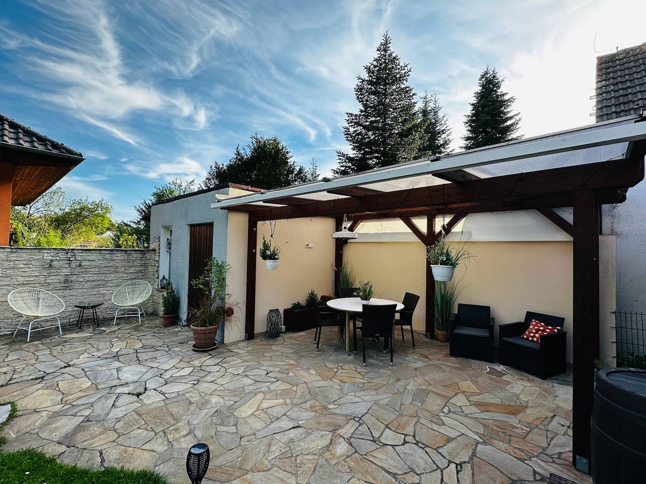 Ganze Ferienwohnung, Ferienwohnung Am Waldesrand - Garten, Terrasse, Grill, Luftkühler, Massagesessel, Kinderspielecke, Spielekonsole in Cottbus, Lausitz