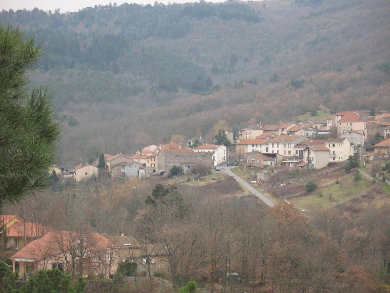 Two-Bedroom House in Châtel-Guyon, Parc naturel régional des Volcans d'Auvergne