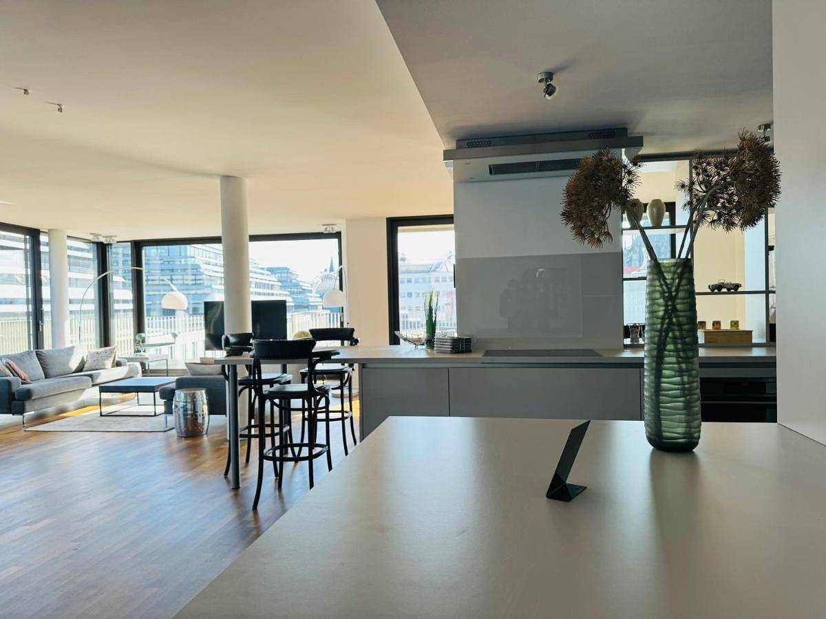 Ganze Wohnung, Klassen Stay - Exklusives Luxus Loft am Dom - Dachterrasse, Traum-Aussicht in Köln, Rheinland