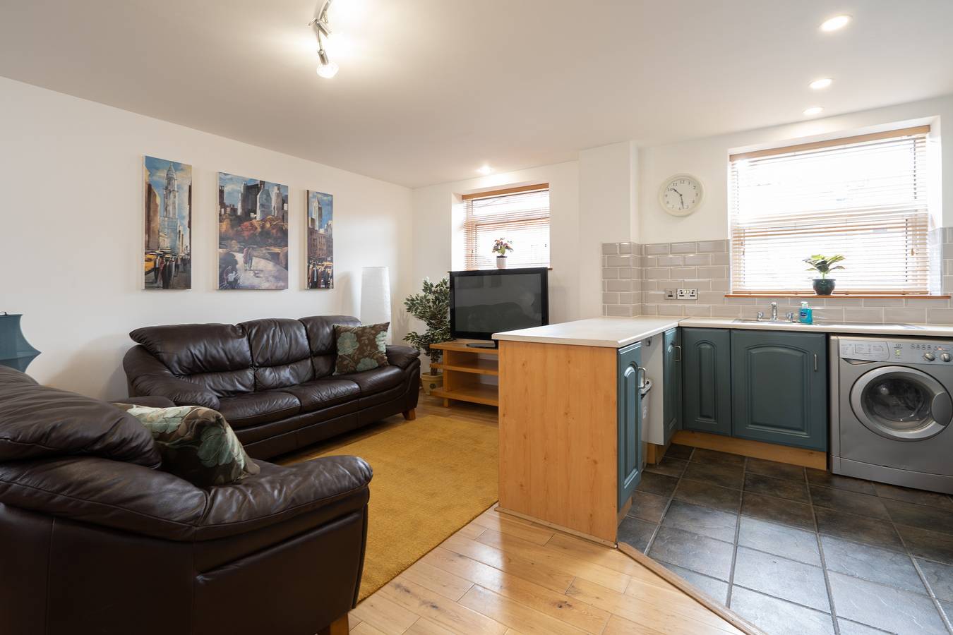 Entire apartment, Apartment 2 Bedroom, Ballyhackamore in Belfast, County Down