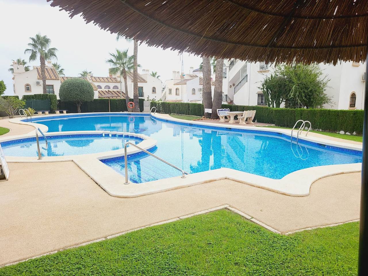 Haus in der Nähe des Strandes La Zenia in Villamartín (Orihuela), Orihuela