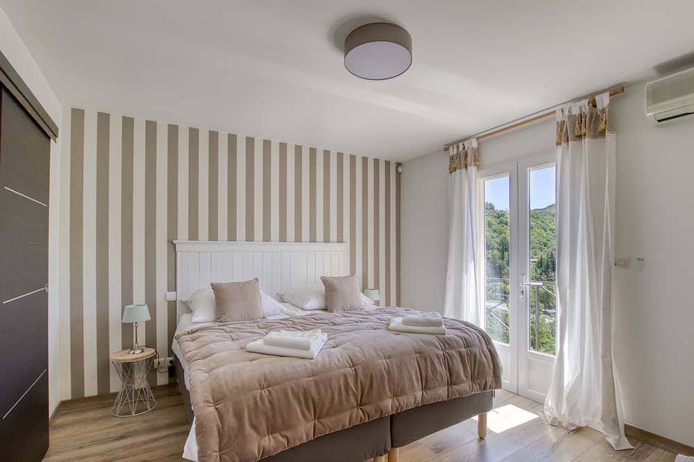 Exklusive Privatvilla mit Pool in Südfrankreich in Montferrat, Draguignan Region