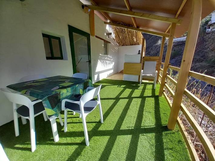 Ferienhaus für 4 Personen, mit Terrasse und Garten