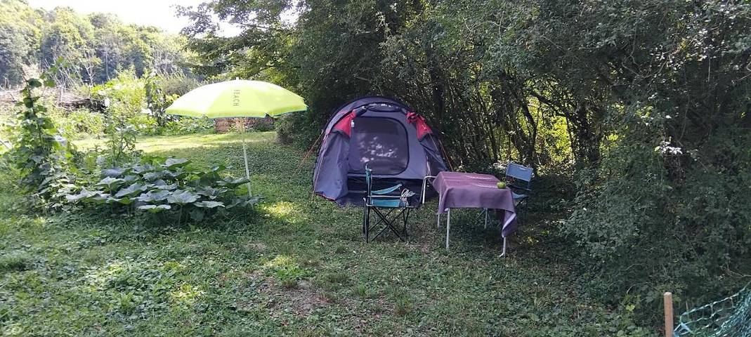 Camping pour 2 personnes, avec Terrasse ainsi que Jardin et Vue