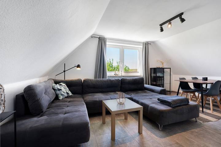 Ganze Wohnung, Ferienwohnung 'Oben' mit privater Terrasse und privatem Garten in Wesselburenerkoog, Kreis Dithmarschen