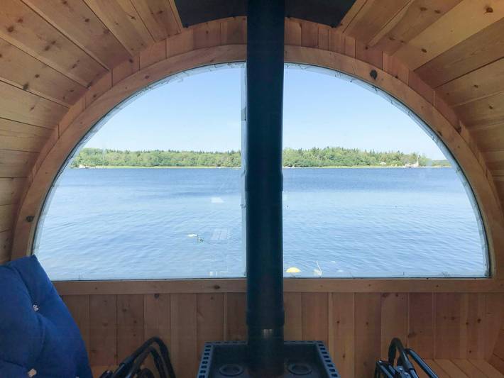 Boende med bastu och brygga nära Grisslehamn in Stockholm region