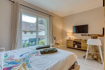 Gîte pour 2 personnes, avec balcon sur le Lac d'Annecy