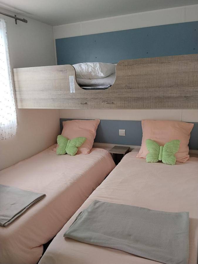 Camping pour 5 personnes, avec terrasse dans Claouey - 3