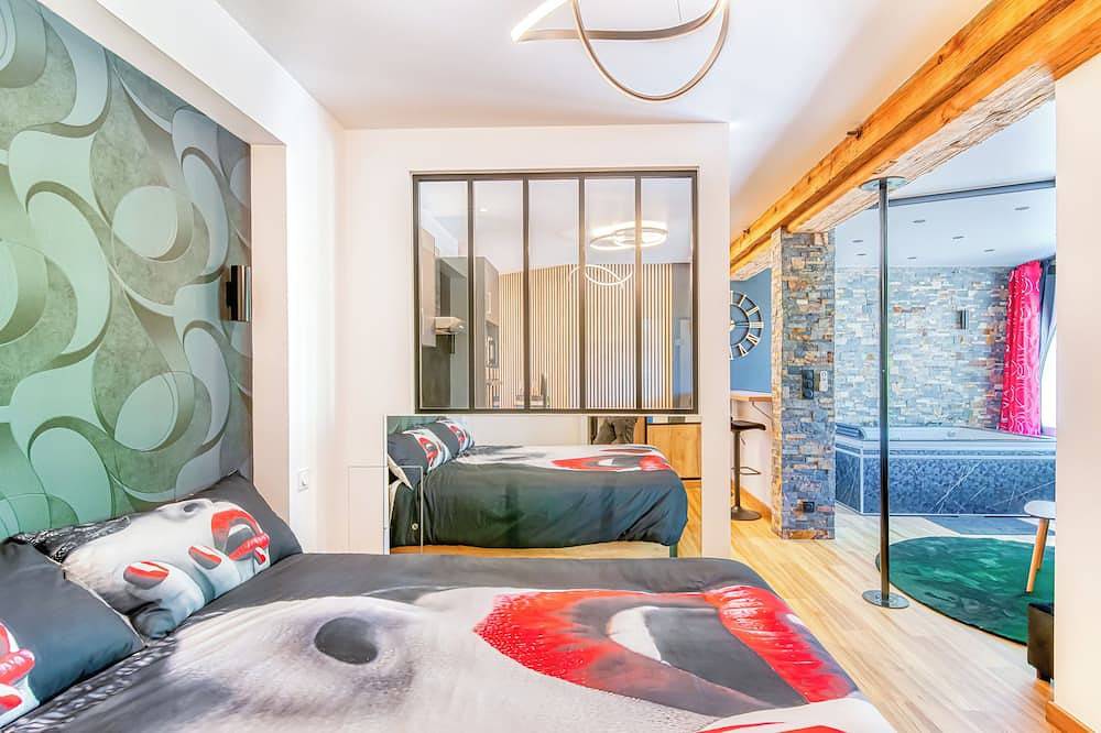 Appartement entier, L'instant coquin / Love room au bord de l'eau in Rochefort-sur-Loire, Région d'Angers