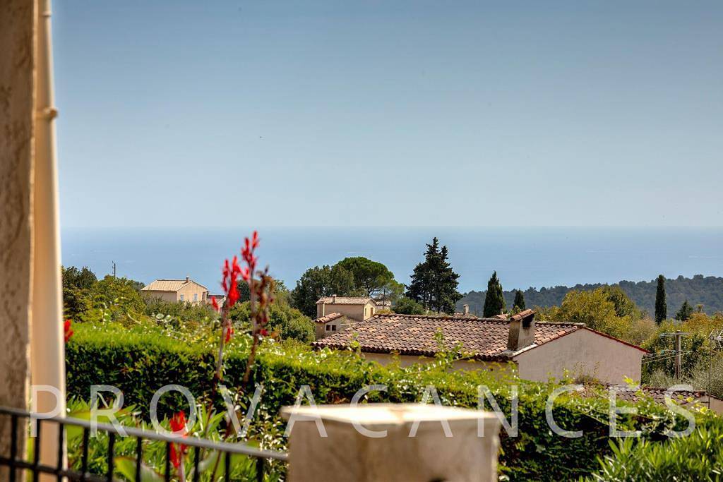 Holiday house with pool and view in Tourrettes-sur-Loup in Tourrettes-sur-Loup, Region de Cannes