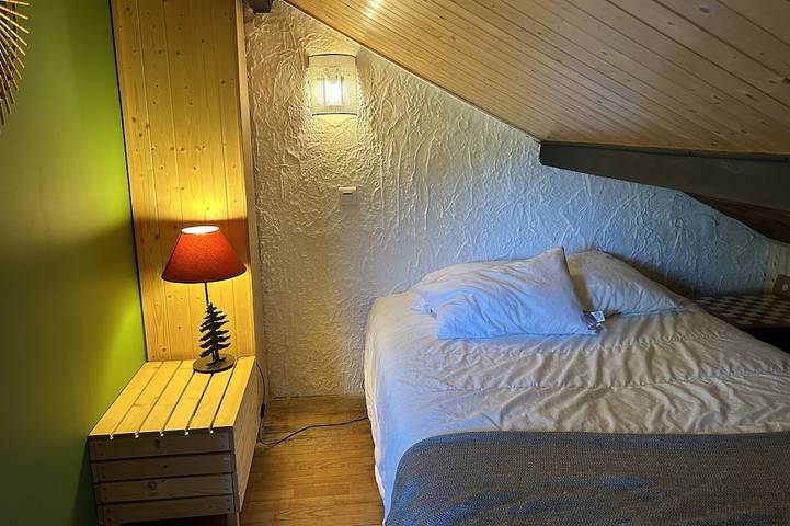 Gîte pour 8 personnes, avec jardin et terrasse à Montclar - 2