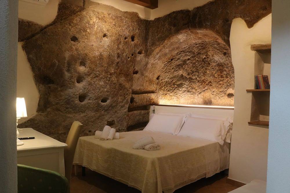 Cozy and elegant B&B in the historic center of Belmonte. in Belmonte Calabro, Costa Tirrénica Calabria
