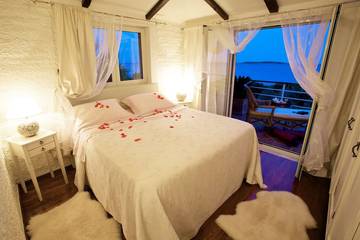 Villa for 10 People in Rukavac, Vis, Photo 2