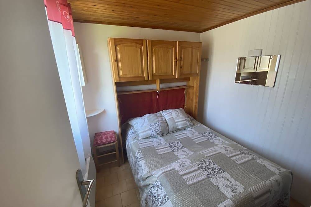 Apartamento entero, Apartamento Para 4 Personas Chalet Inferior Jardin Cerca Barbacoa Lugar Tranquilo in Saint-Pierre-dels-Forcats, Parque Natural Regional de los Pirineos Catalanes