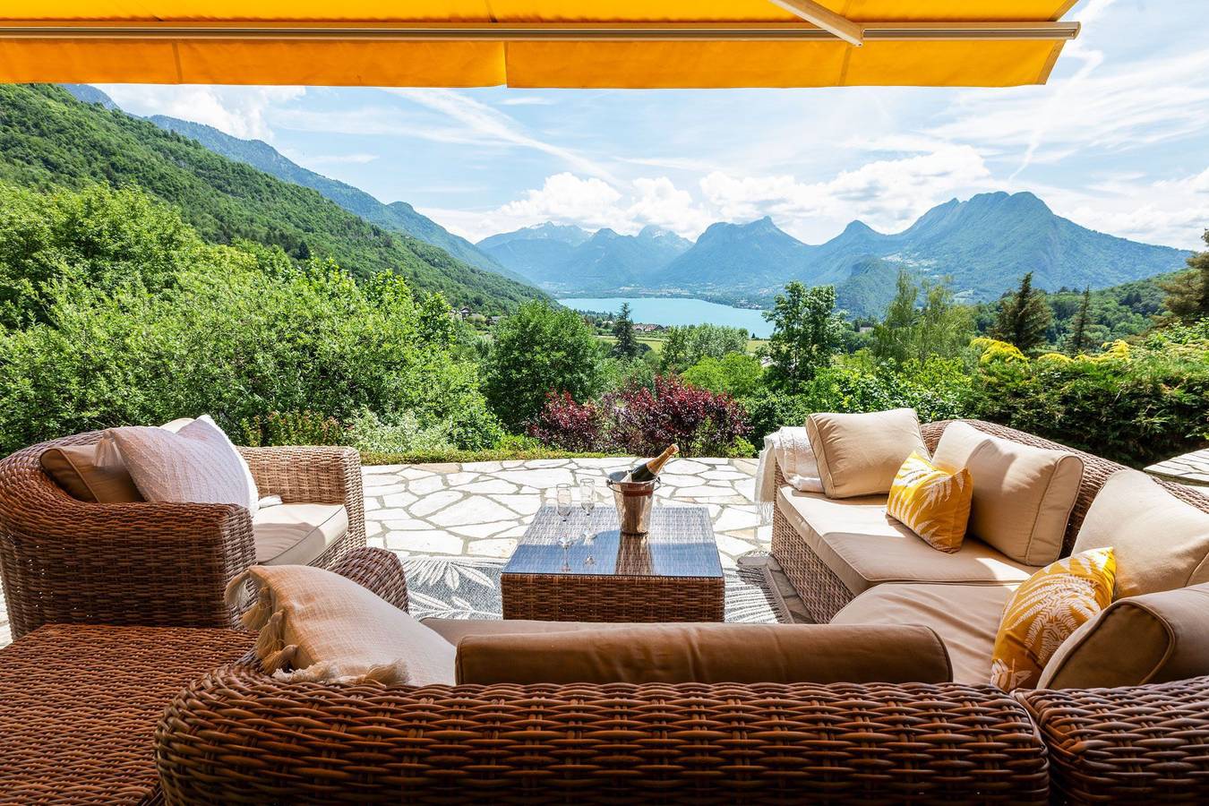 Talloires Infinity Villa in Talloires-Montmin, Région d'Annecy