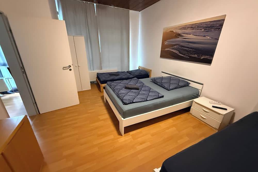 Ganze Wohnung, Apartment für bis zu 6 Personen | Küche & Bad | Pension Kalifornia (Nh) in Osterholz-Scharmbeck, Niedersachsen