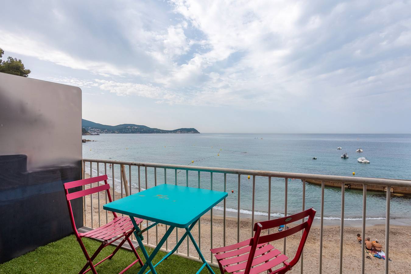 Ganze Wohnung, Ferienwohnung 'Les Jeux De Boules 6' mit Meerblick in Toulon Region