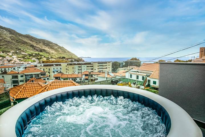 Ferienwohnung für 6 Personen, mit Balkon und Whirlpool - 1