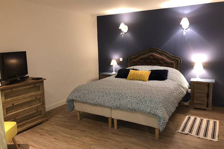 Appartement entier, Le calme, de l’espace, un Spa pour se prélasser ... les vacances commencent ! in Saint-Rémy-de-Provence, Région d'Arles