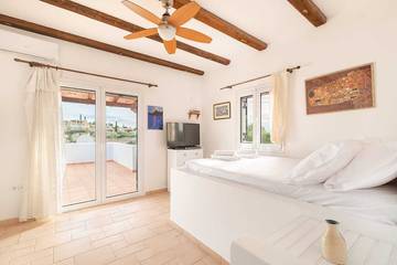 Mobile Home for 4 People in Aegina, Attica region, Photo 2