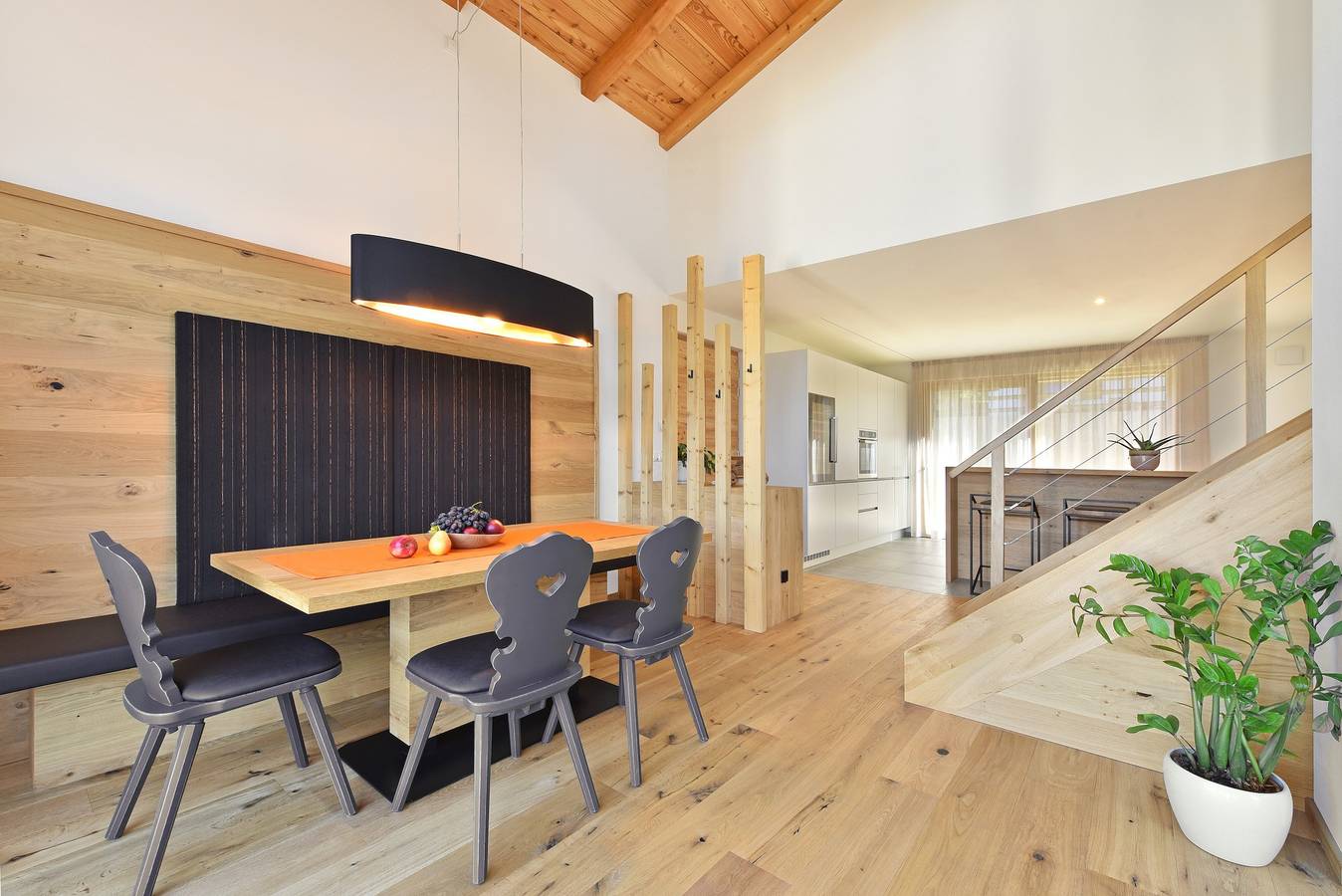 Entire apartment, Apartment "Anger Living Langkofel" with Mountain View, Garden & Whirlpool in Tschöfas, Lajen