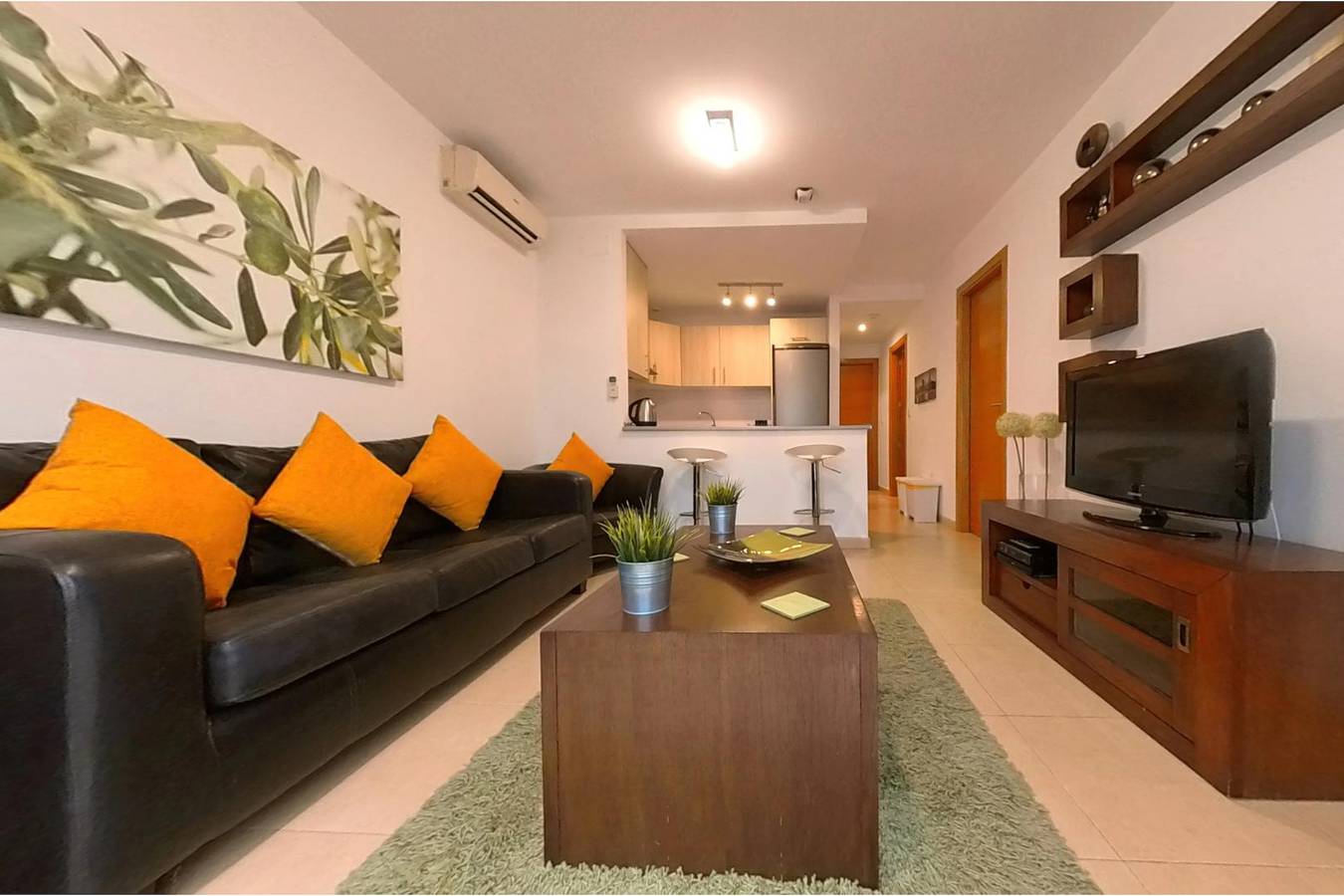 Entire holiday apartment, 3Bed Apt Sleeps 5 - Patio, Pool, Pets, Golf Resort in Condado de Alhama, Alhama de Murcia