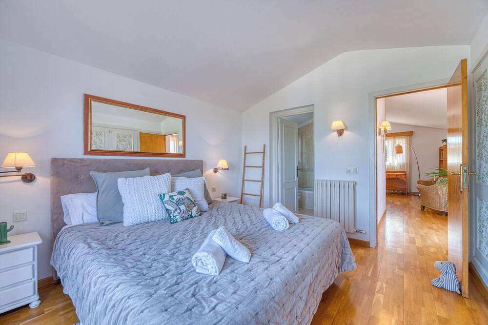 Villa Kentia Mallorca, stylish country house close to Palma in Son Gual, Palma
