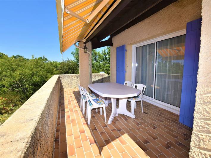 Location de vacances pour 8 personnes, avec Balcon ainsi que Terrasse et Jardin à Chamaret