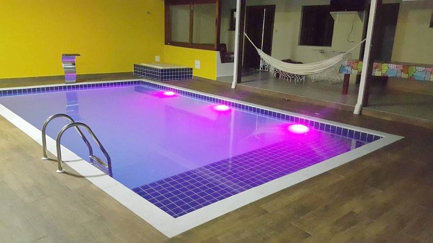 Location de vacances pour 6 personnes, avec piscine et terrasse à Ubatuba