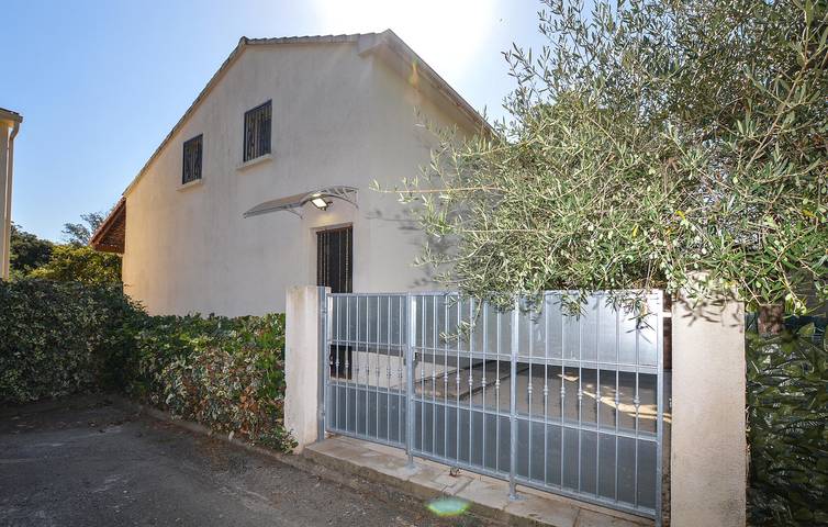 Holiday home for 6 people, with terrace and pool as well as garden - 1