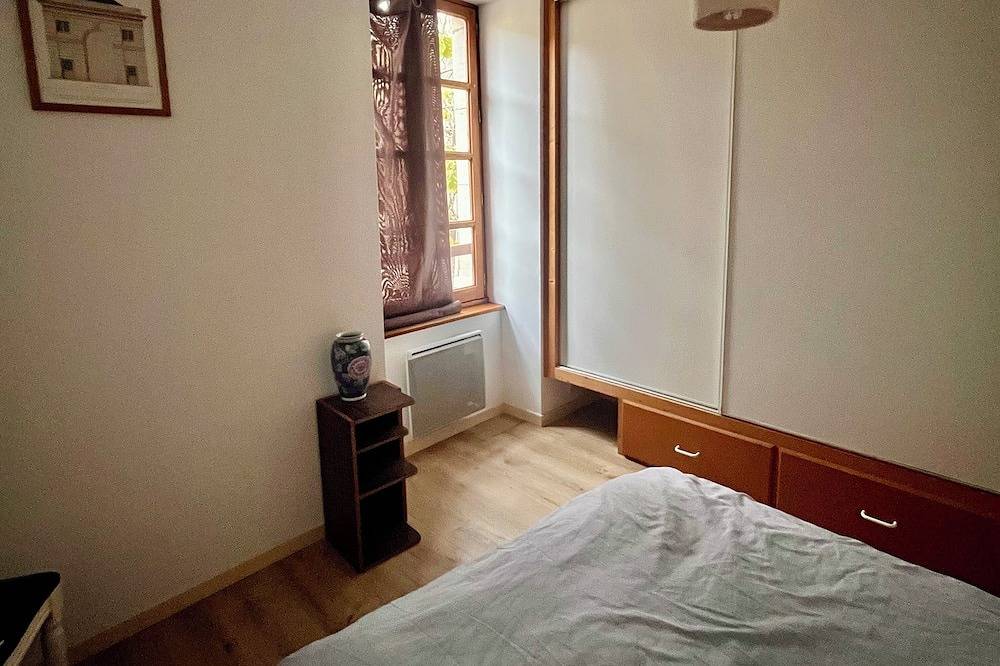 Entire apartment, Appartement minimaliste et cozy in Cajarc, Causses du Quercy Regional Nature Park