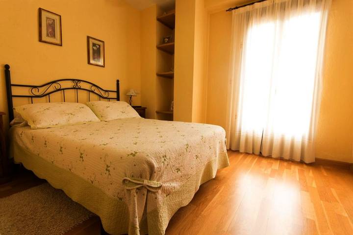 Hotel para 3 personas, con jardín en Valle del Tiétar - 2