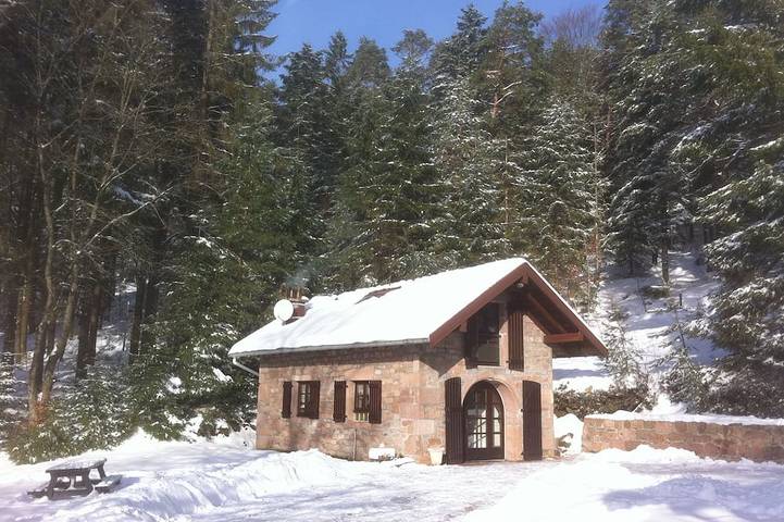 Chalet pour 4 personnes, avec terrasse et jardin à Le Tholy