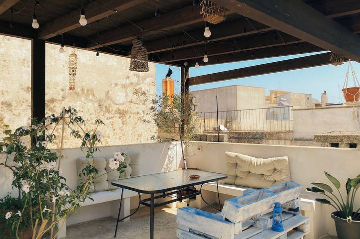 Traditional house with terrace in the heart of Castrignano del Capo in Castrignano del Capo, Golfo de Tarento