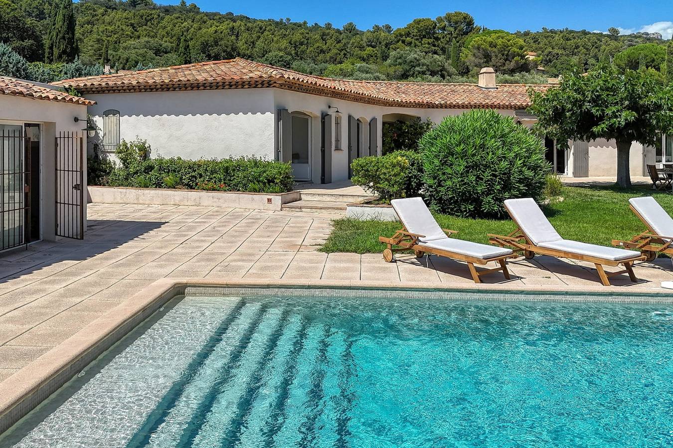 Beautiful Provencal house with swimming pool in Ollioules, Mediterranean Coast (France)