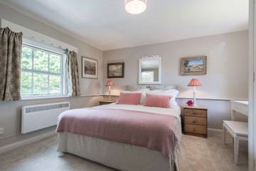 Holiday Home for 2 People in South West England, The Cotswolds, Photo 2