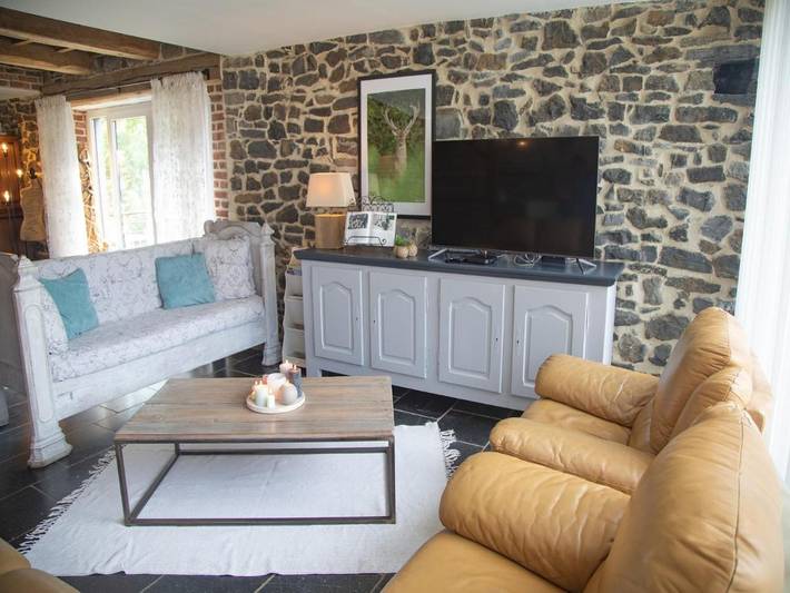 Location de vacances pour 9 personnes, avec jardin et terrasse à Doische - 2