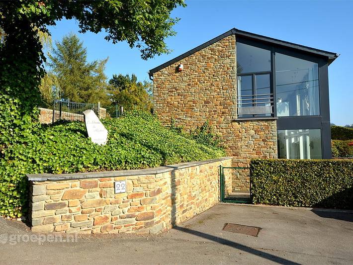 Location de vacances pour 9 personnes, avec Balcon/Terrasse et Jacuzzi ainsi que Terrasse et Jardin dans Bellevaux-Ligneuville
