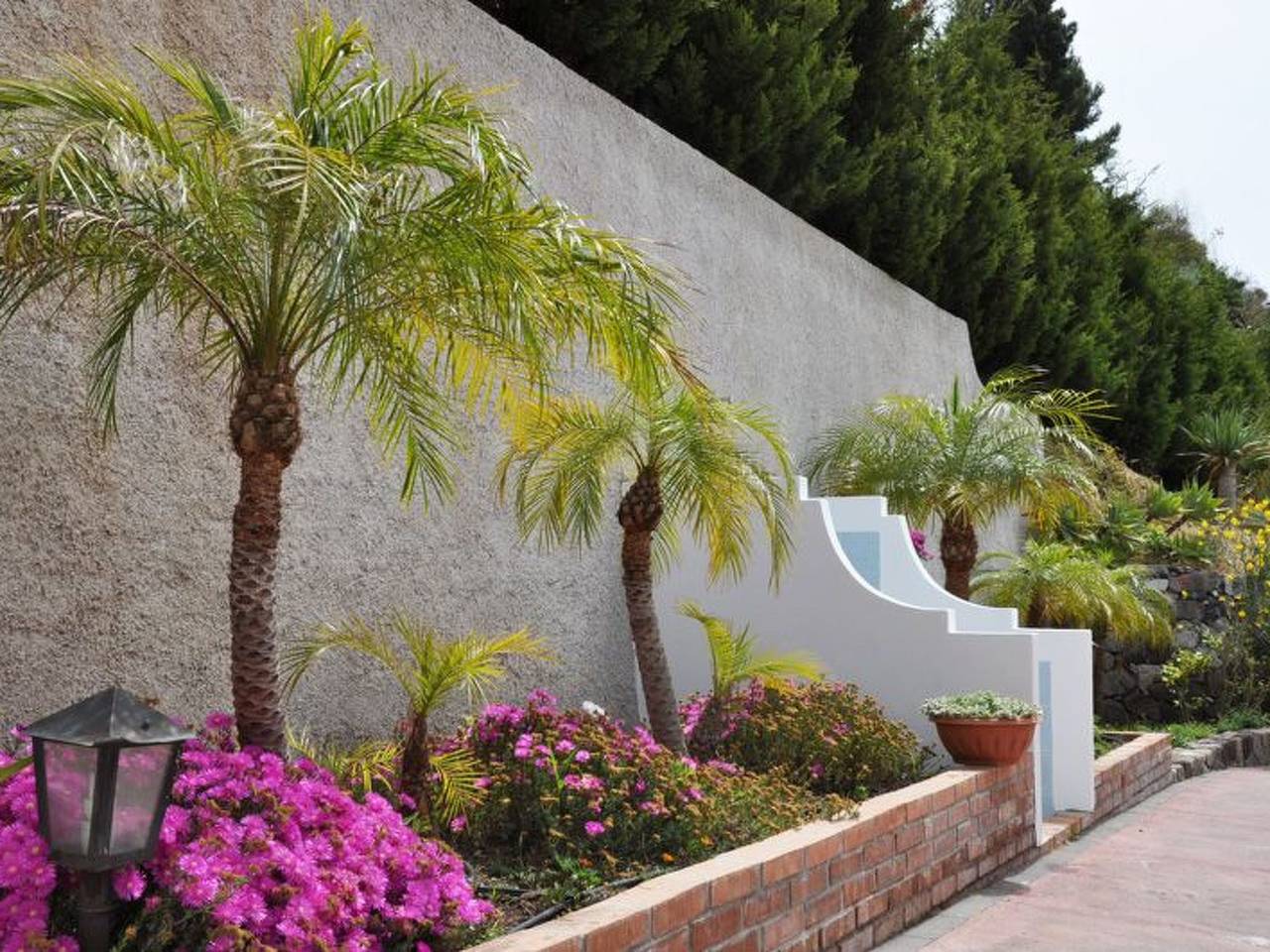 Entire apartment, Wohnung 'Glicine ab 231' mit Terrasse in Lipari