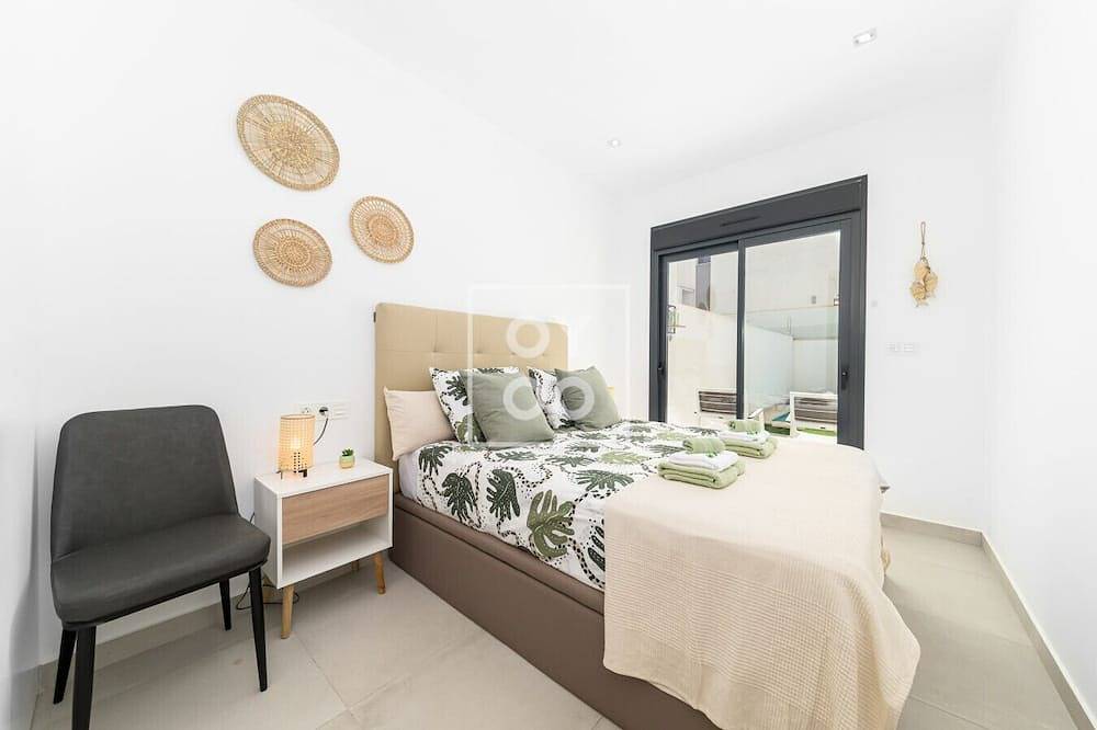 Villa Perla de Pilar, with private pool - by Oyoostays in Pilar de la Horadada, Costa Blanca