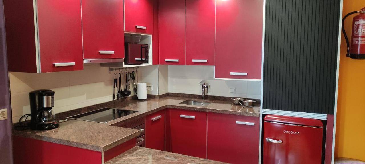 Apartamento entero, One-Bedroom Apartment in Soto del Barco, Costa Verde
