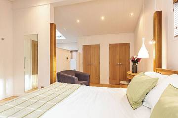 Chalet for 2 People in Wootton Bridge, Isle of Wight, Photo 3