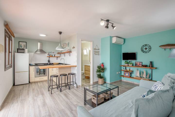 Entire apartment, Apartment 'Casita La Finca I' with Sea View, Wi-Fi, and Air Conditioning in Breña Baja, La Palma South