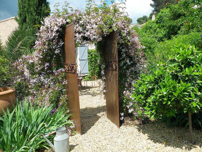 Chambre d’hôte pour 2 personnes, avec jardin dans le Var - 2
